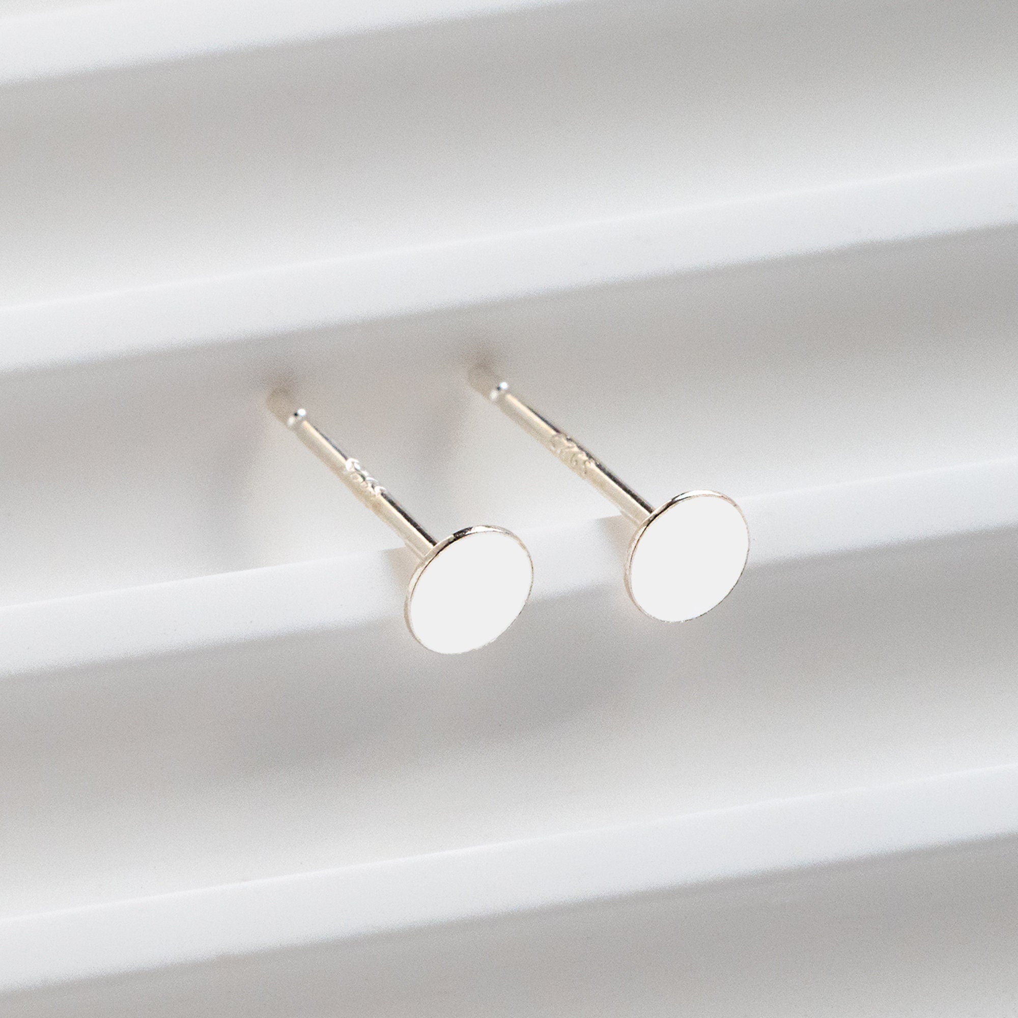 10pcs Sterling Silver Stud Ear Posts, Gold/ Rhodium plated .925 Silver, 4mm Flat Pad/ Cup, Glue On Earring Findings (CY-006)